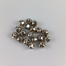 Load image into Gallery viewer, MAHITOI ™ 18-PC Silver Jingle Bells
